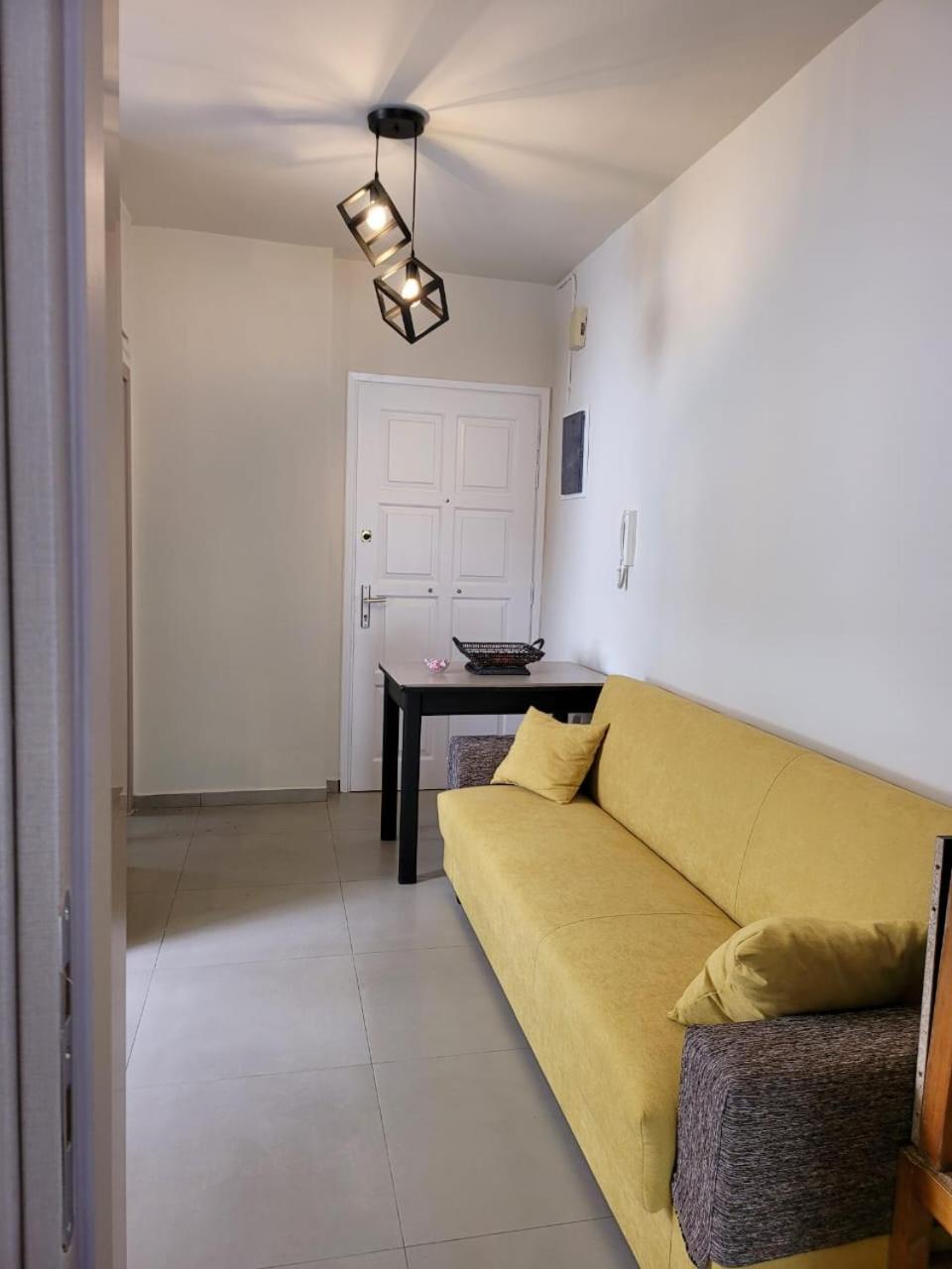Stephie'S Apartment By The Sea ราฟีนา ภายนอก รูปภาพ